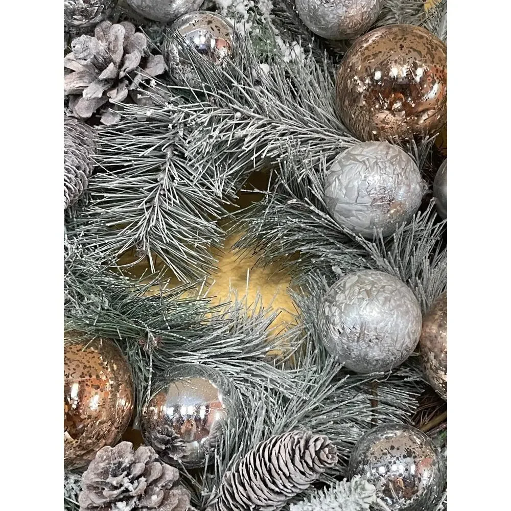 Large Beautiful Door Christmas Wreath 24” Diameter With Ornaments
